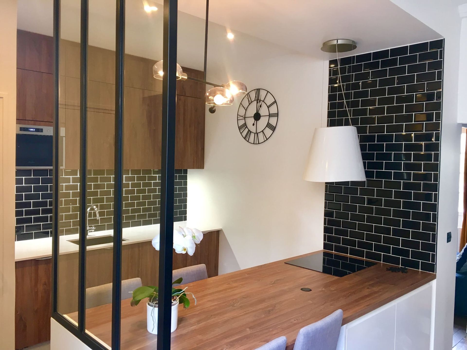 Cuisine créée par l'entreprise 44