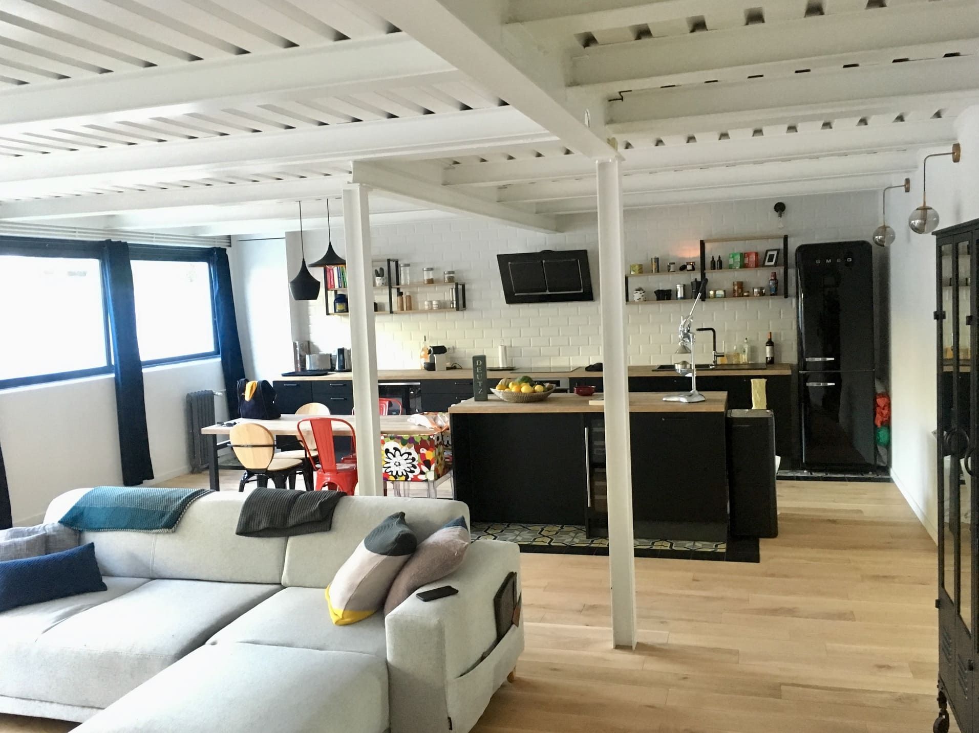 Cuisine créée par l'entreprise 34