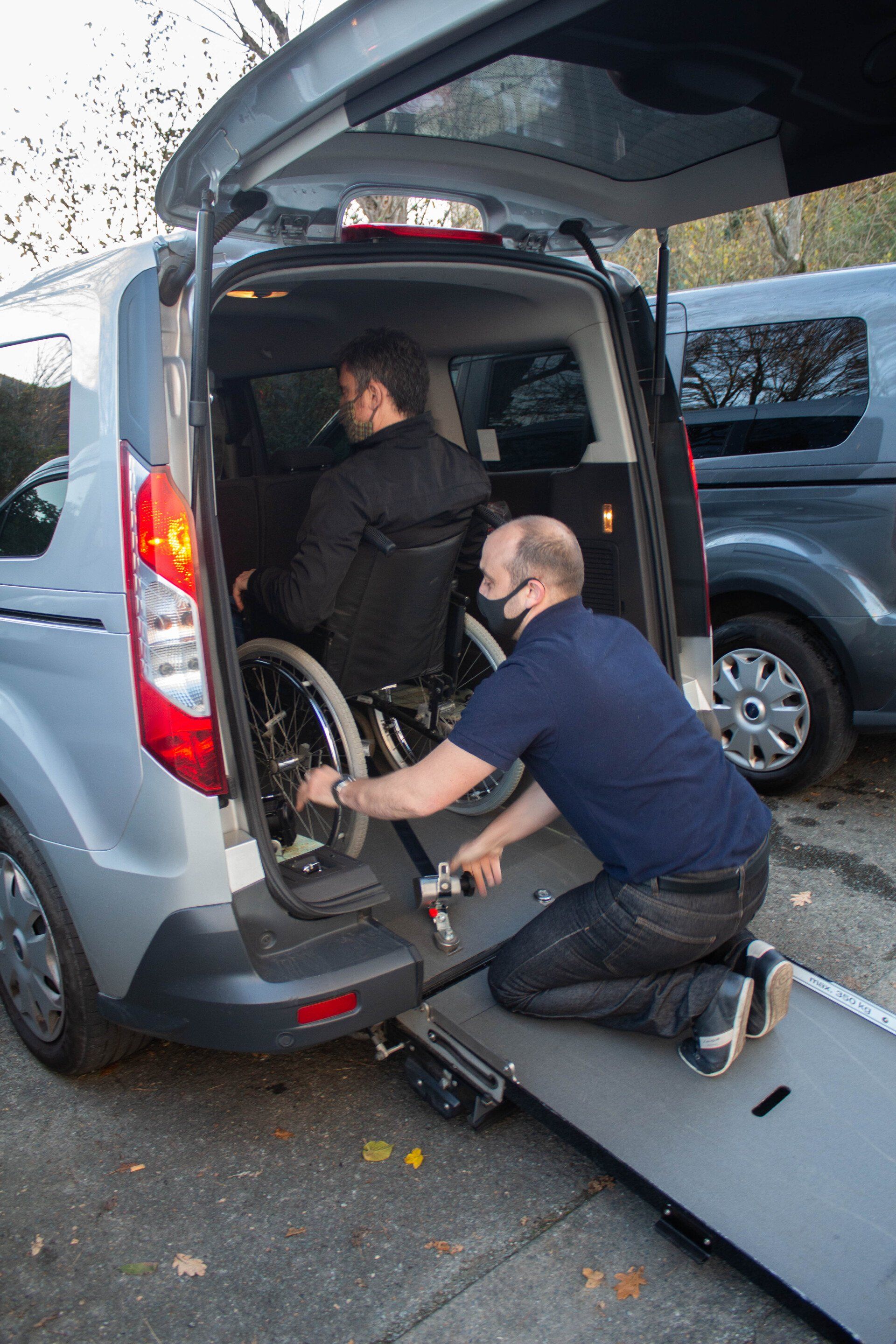 Accessible fauteuil manuel et électrique