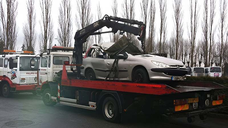 Dépannage véhicule léger accidenté
