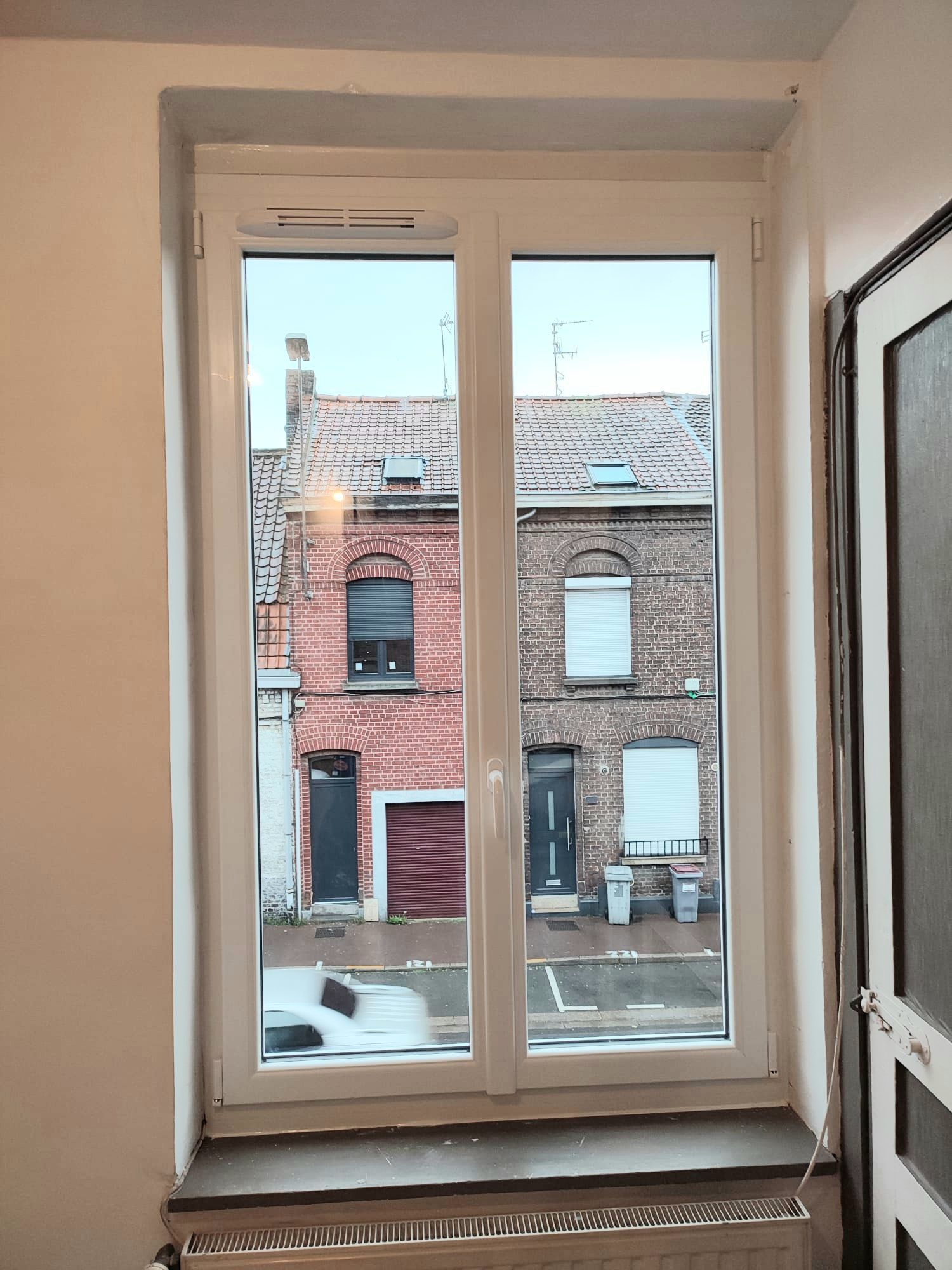 Fenêtre PVC blanche