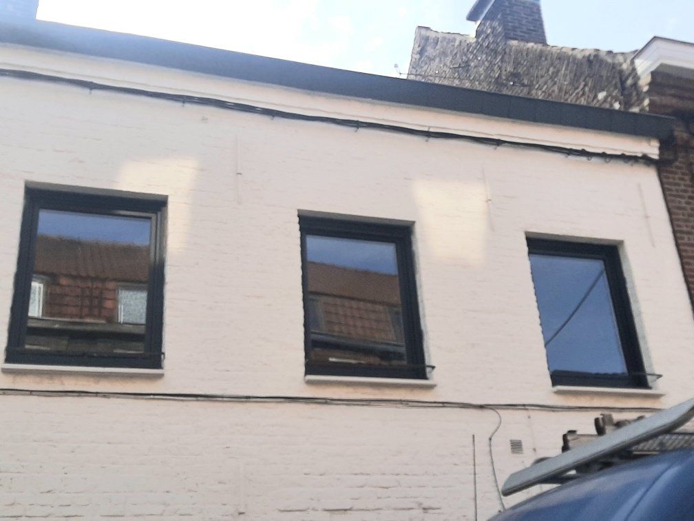 Chassis PVC gris foncé