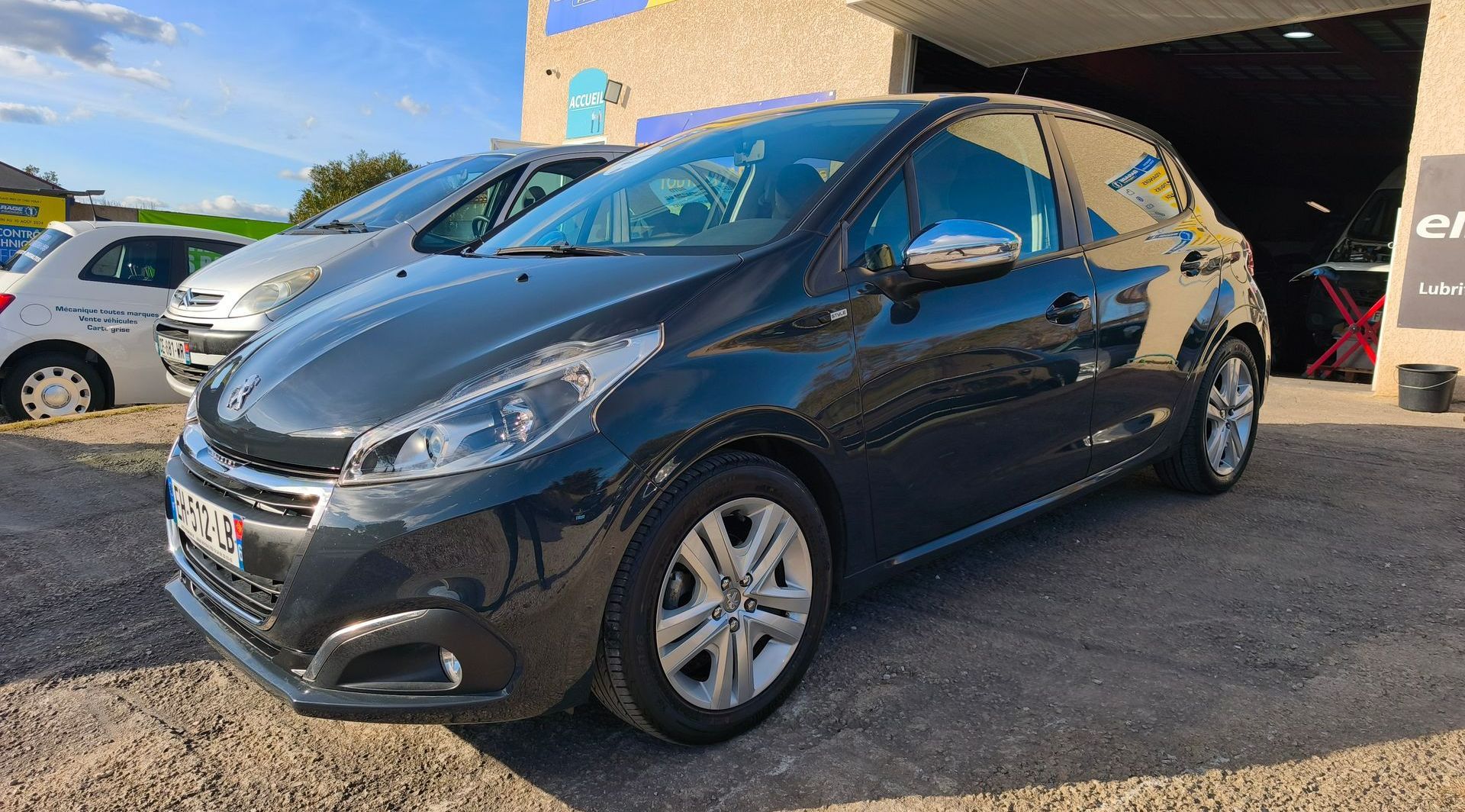 Peugeot 208