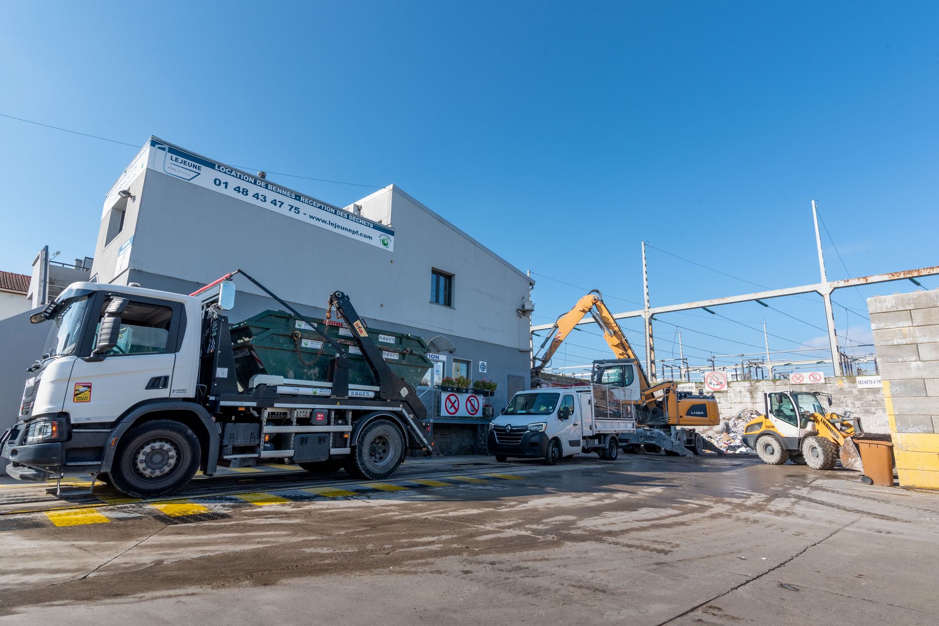 Vue de la plateforme du centre de tri