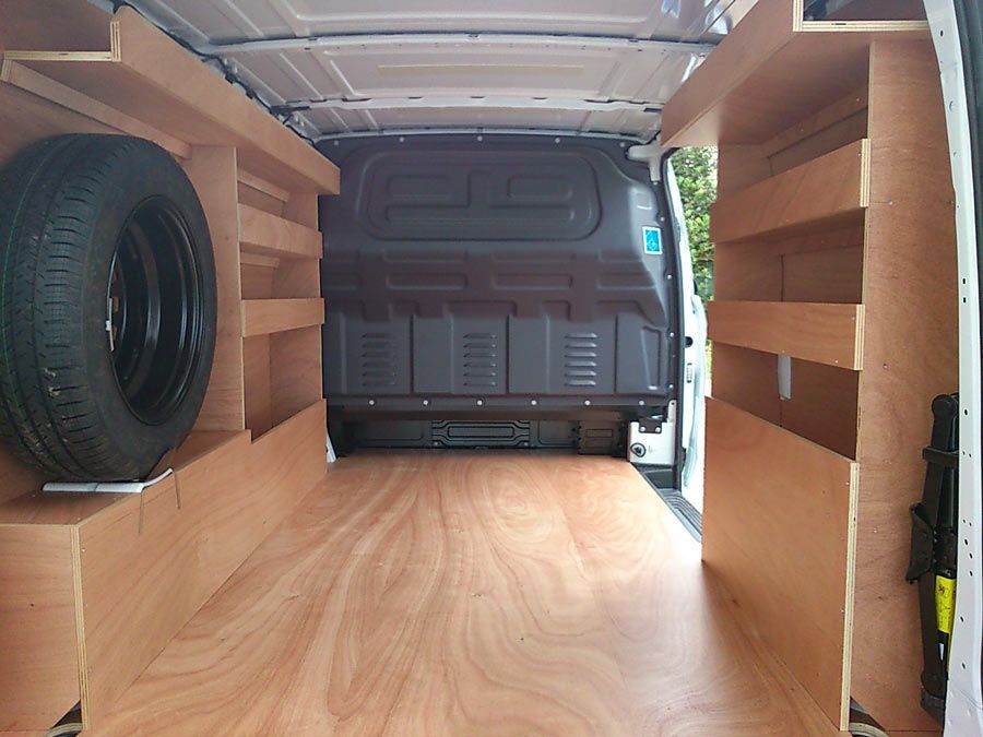 Aménagement en bois pour un véhicule