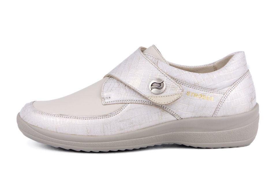 orthopädische Schuhe weiß