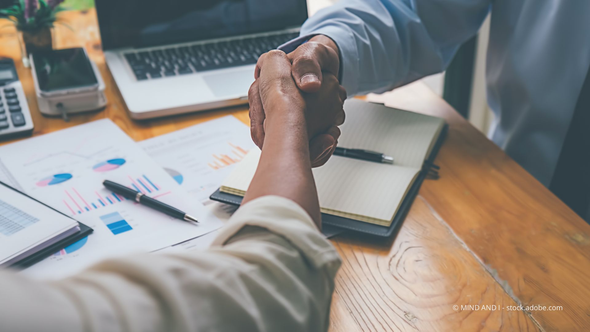 Beratungsgespräch zu Geldanlagen