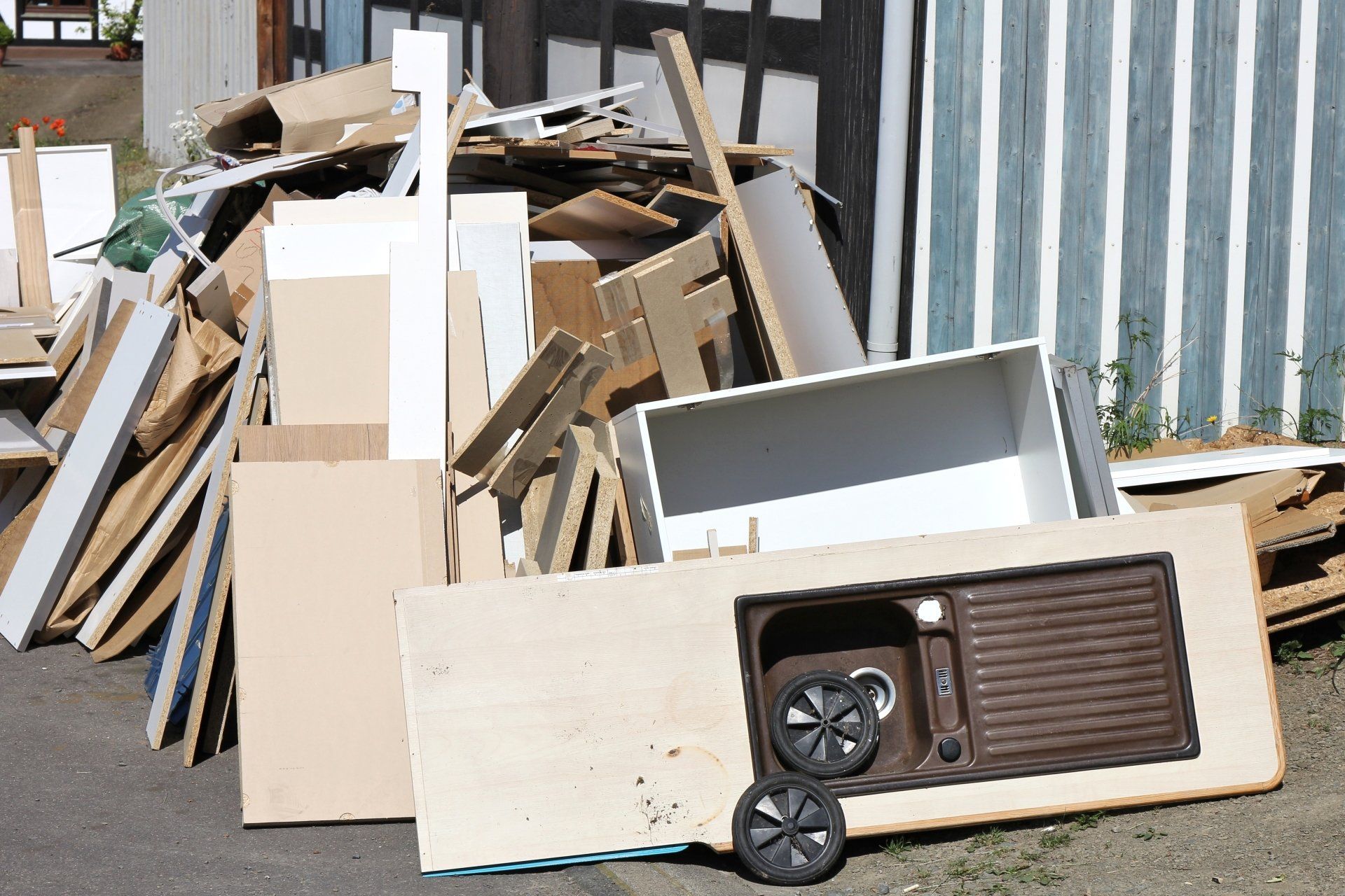 Photo débarras de meuble et équipement cuisine