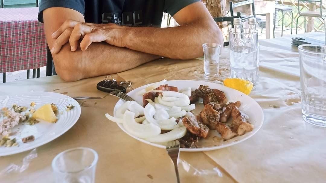 Δεντρόσπιτα στην Ελλάδα & Αγροτουρισμός στον Δέντρο Σκουληκαριάς Νομού Άρτας!