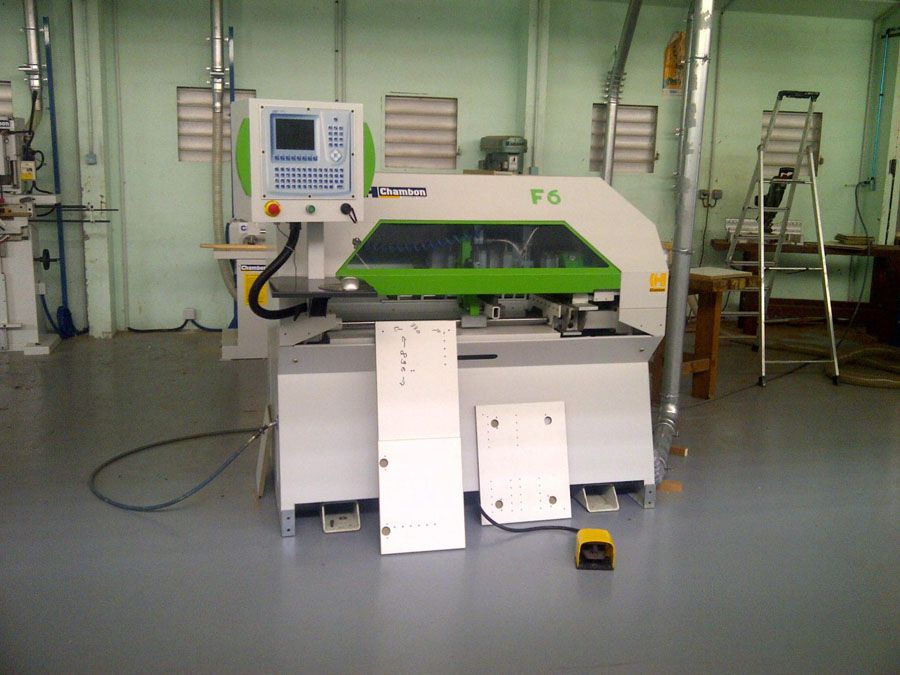 Centre d'usinage et de puçage F6 Chambon