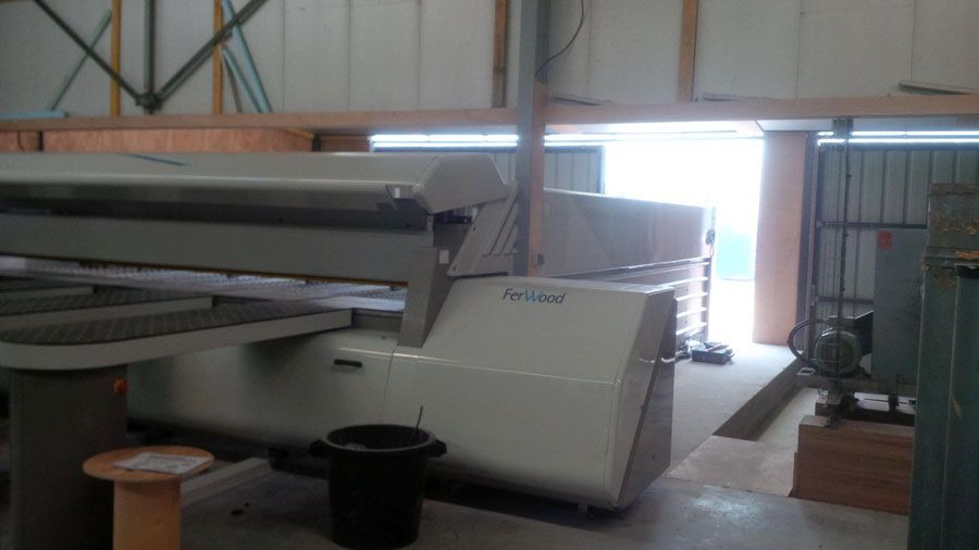 Scie à plat Biesse vu de l'arrière