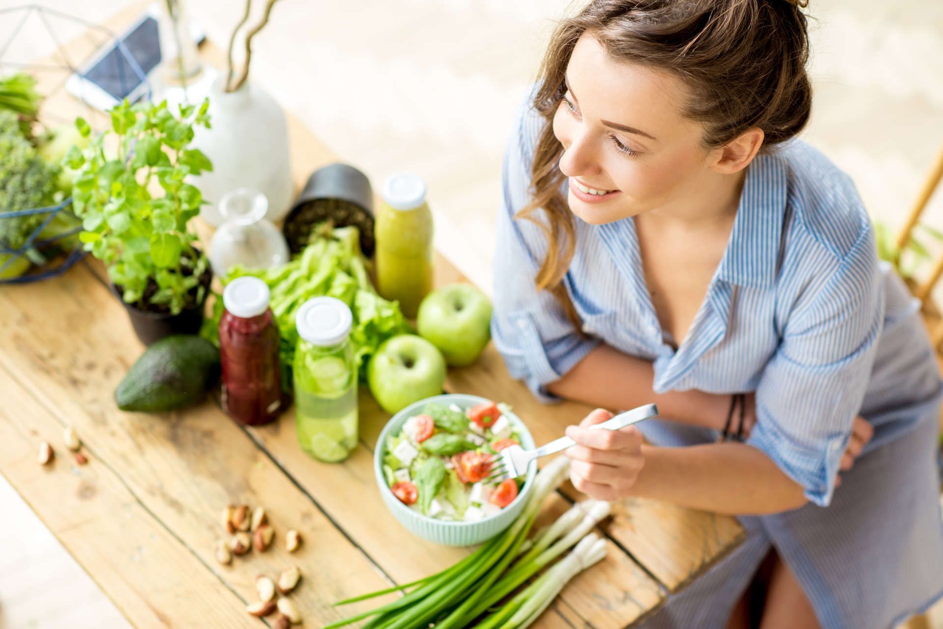 Junge Frau bei der Ernährungsberatung