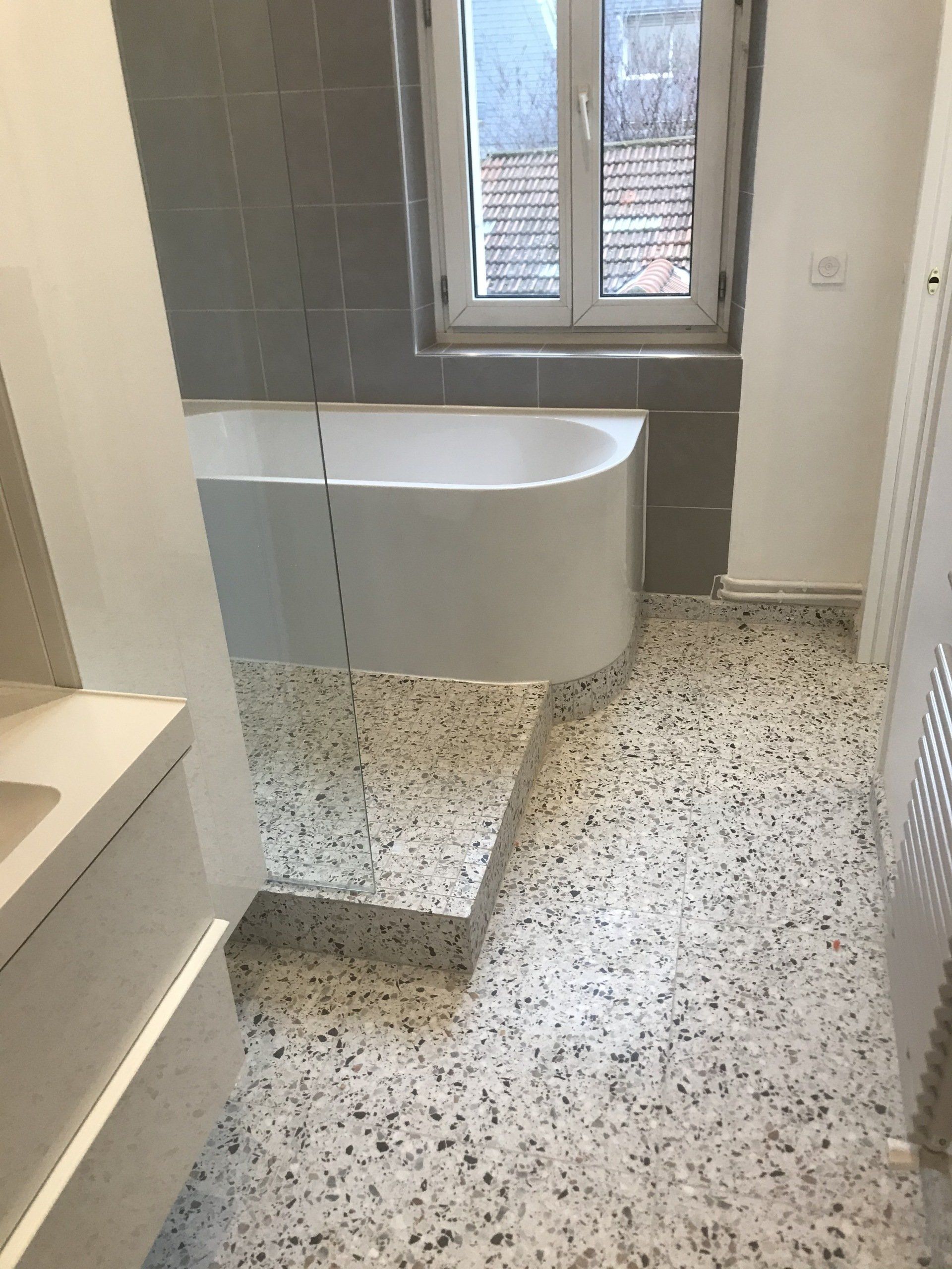 Vue sol de salle de bains