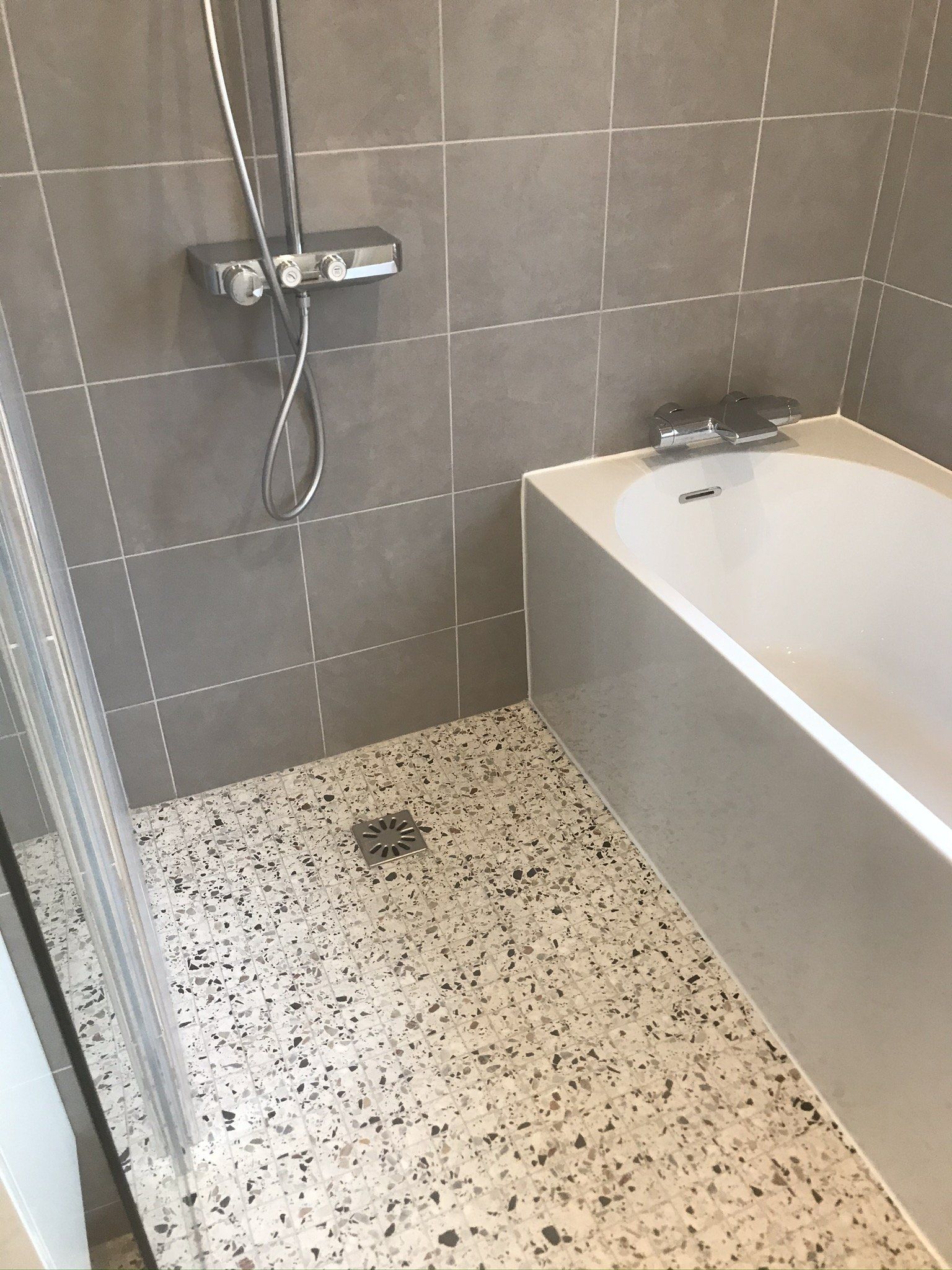 Vue d'intérieur de salle de bains