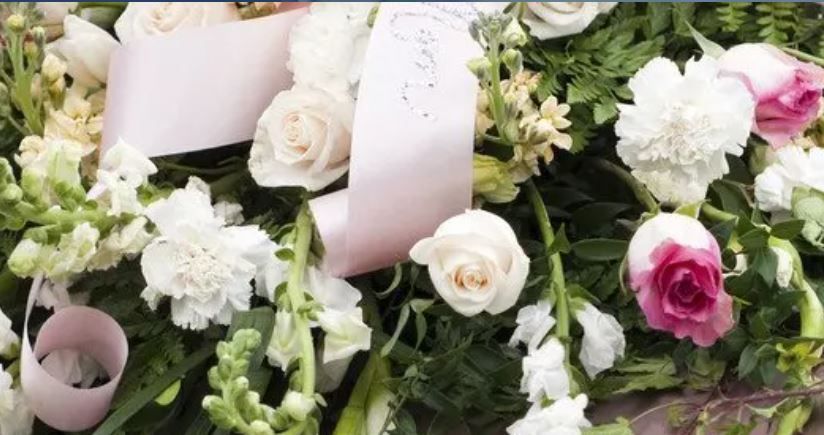 Bouquet de fleurs pour obsèques