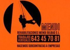 Anuncio naranja de Mendi, una empresa de trabajos verticales en Bilbao, con la silueta de un escalador y el teléfono: 643 45 70 81.