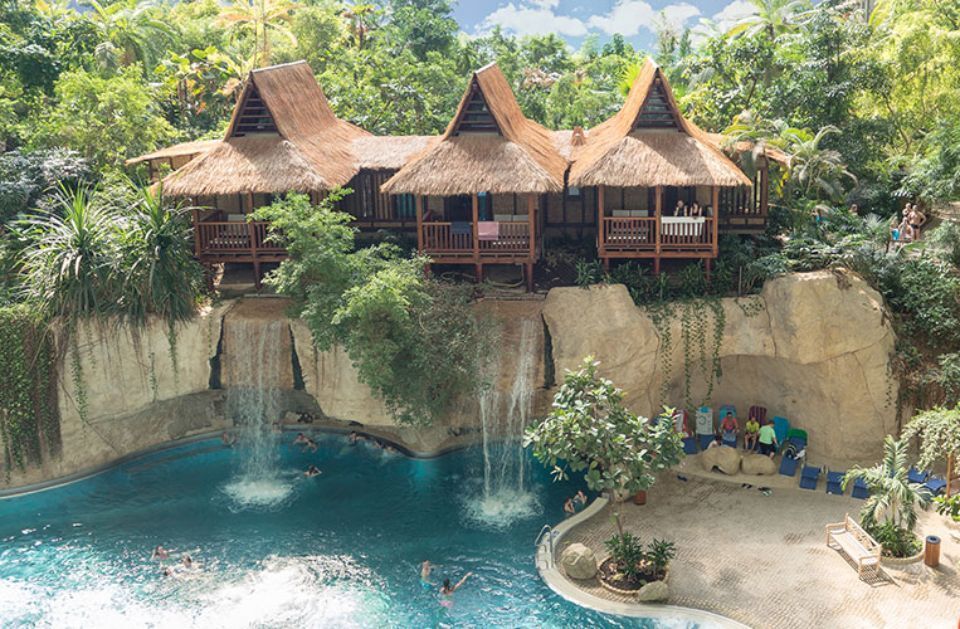 Oasen aus Holz im Indoor-Paradies