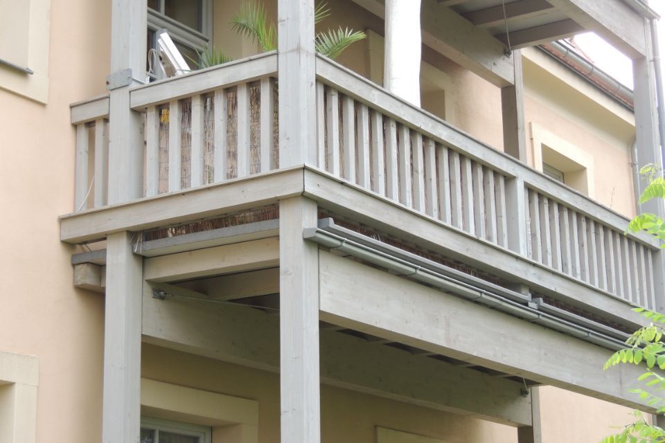 Holzbalkon