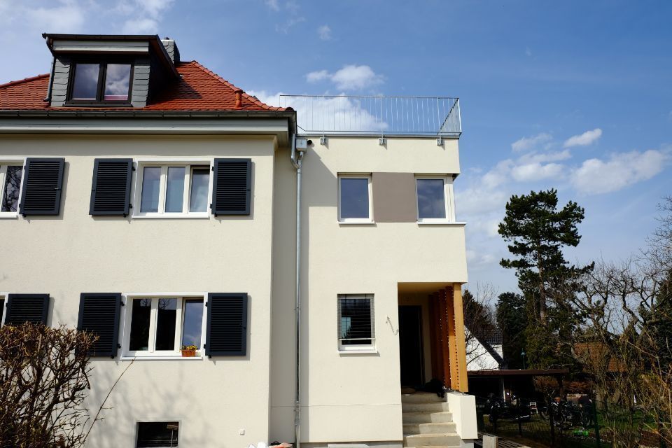 Holzbauarbeiten an Dach