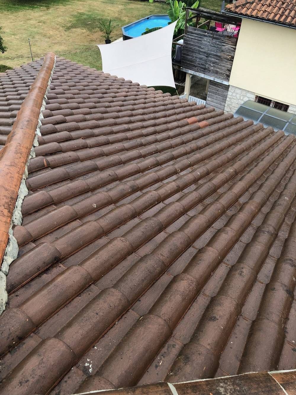 Toiture propre en tuiles