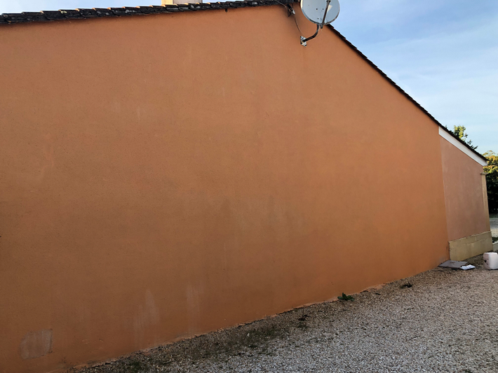 Façade orangée bien nettoyée
