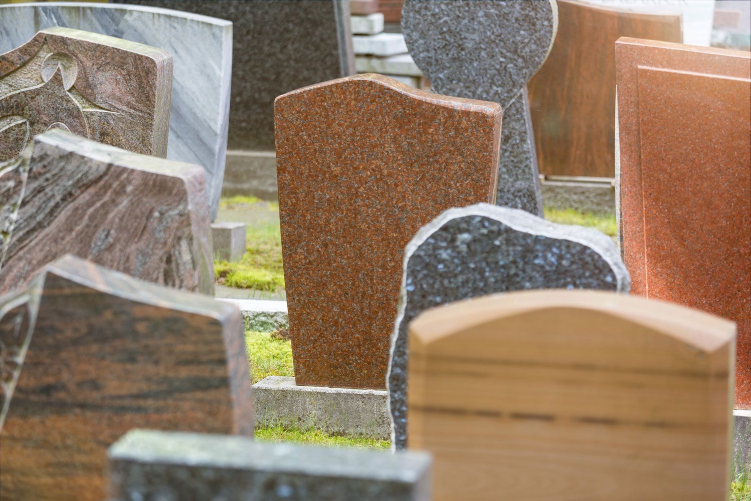 Monuments cinéraires dans un cimetière