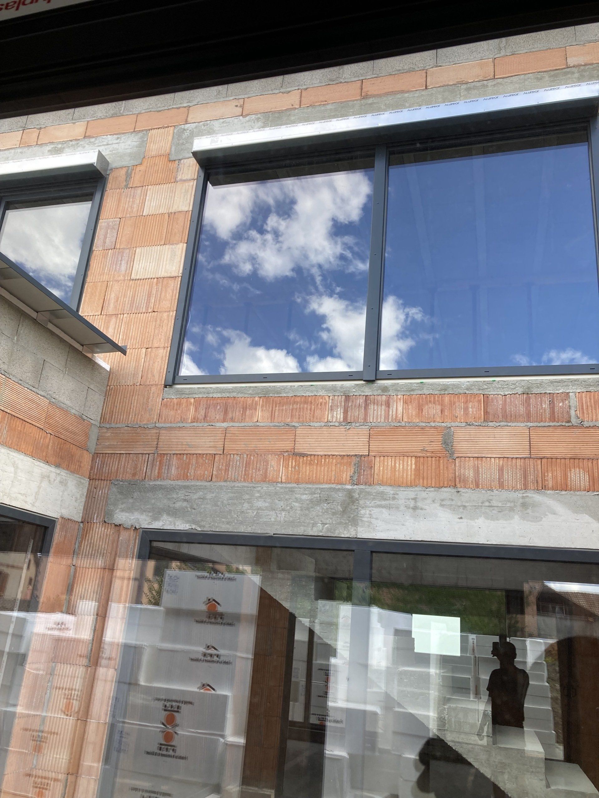 Chantier à Hessenheim : fenêtre coulissante