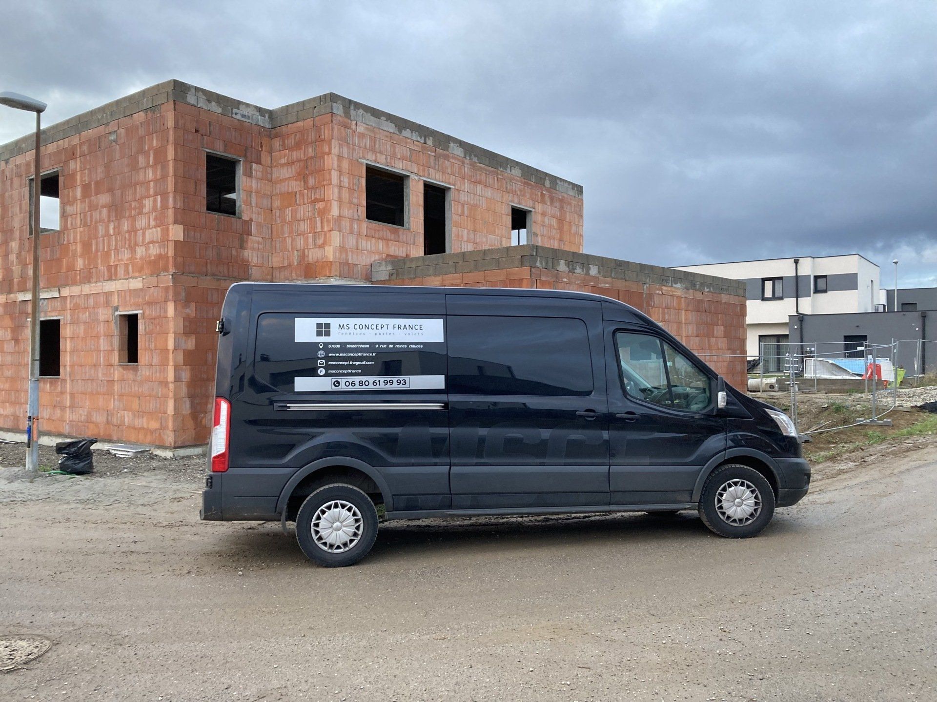 Chantier à Vendenheim : camion noir