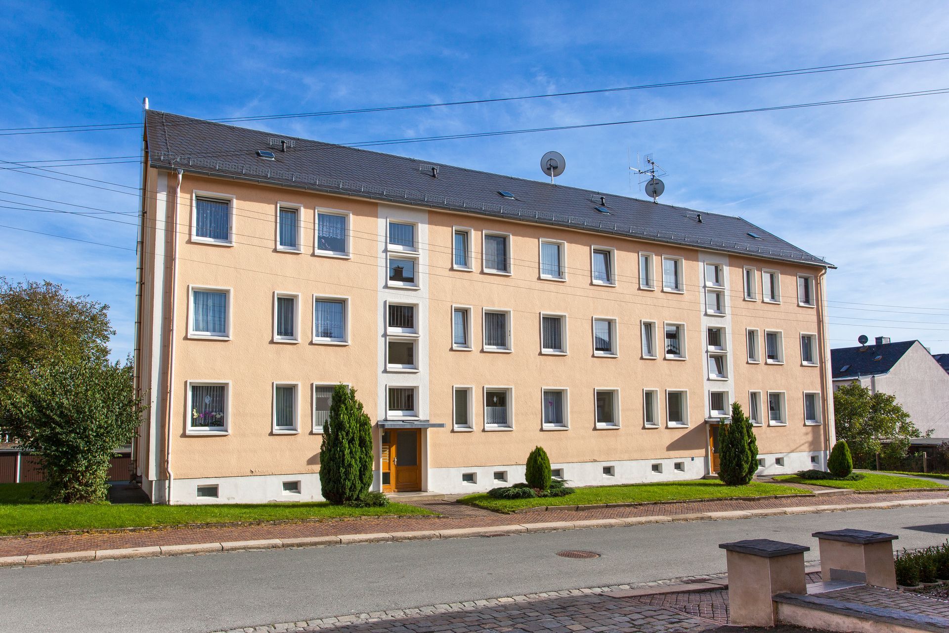 Wohngebäude der AWG in der Beethovenstraße in Pausa