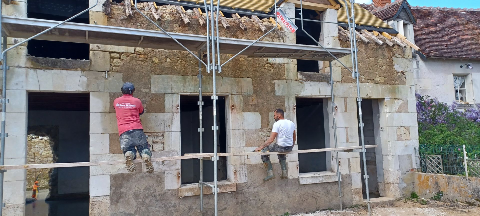 Rénovation façade en pierre.