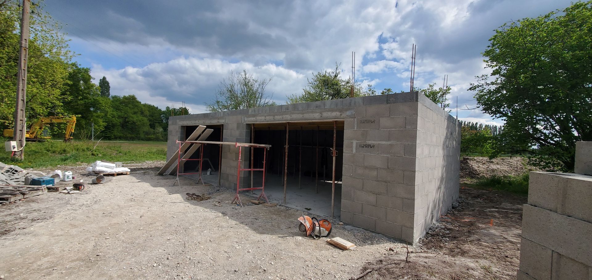 Construction d'un double garage.