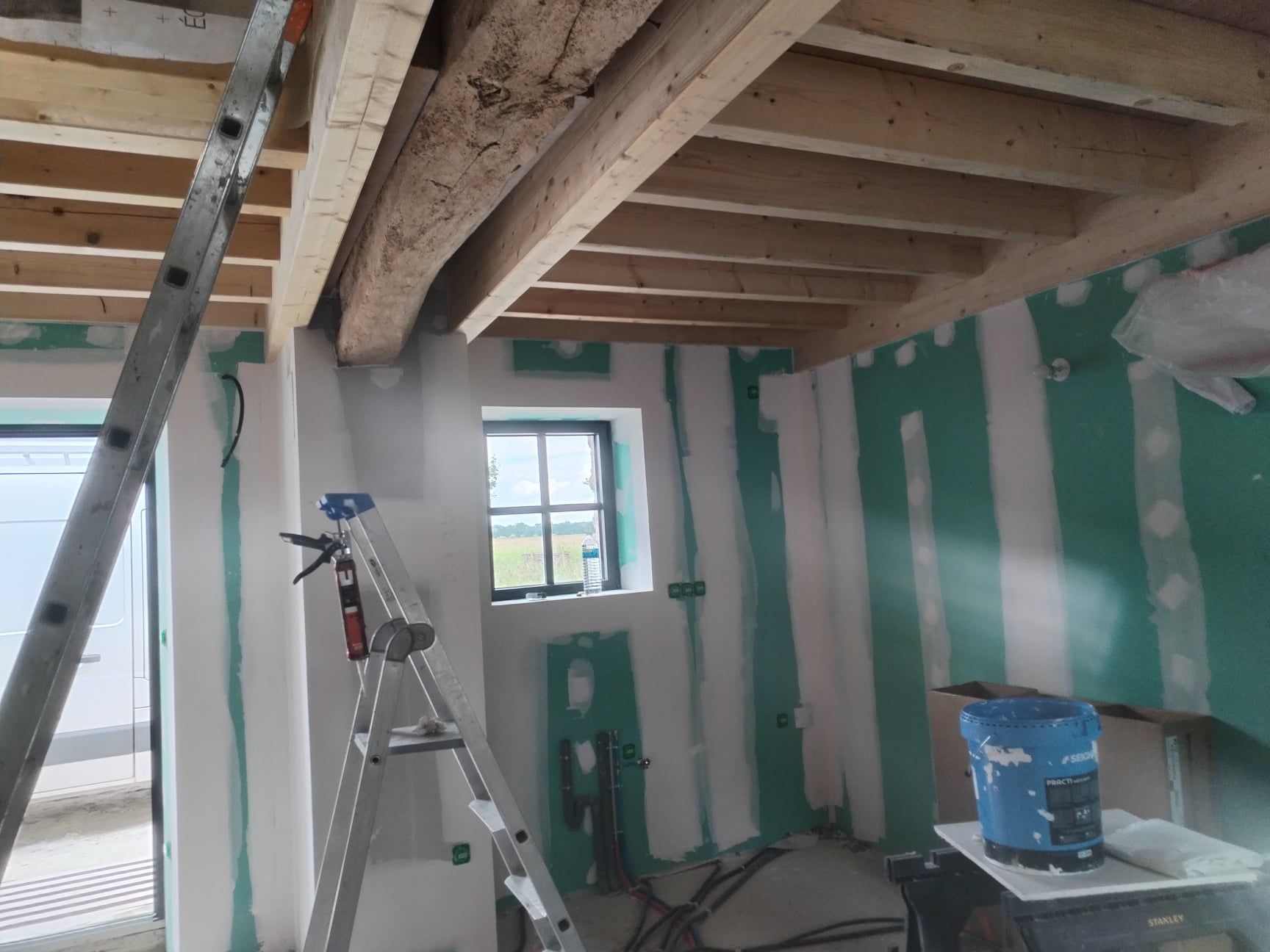 Cloisons en plaque de plâtre.