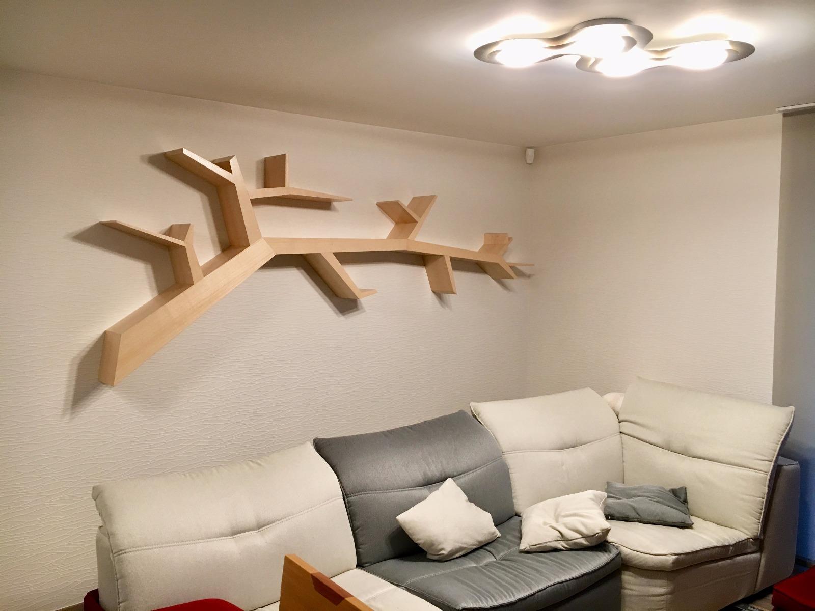 Étagère replaquée frêne