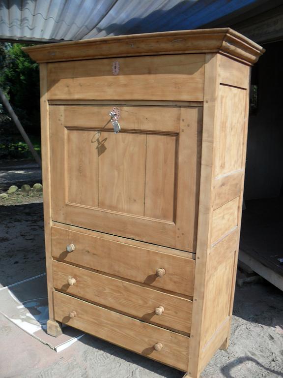 Meuble bois après