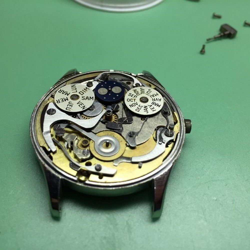 Montre universal Tri-compax