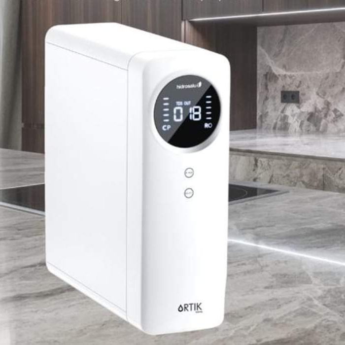 Un cuadro blanco que dice artik.