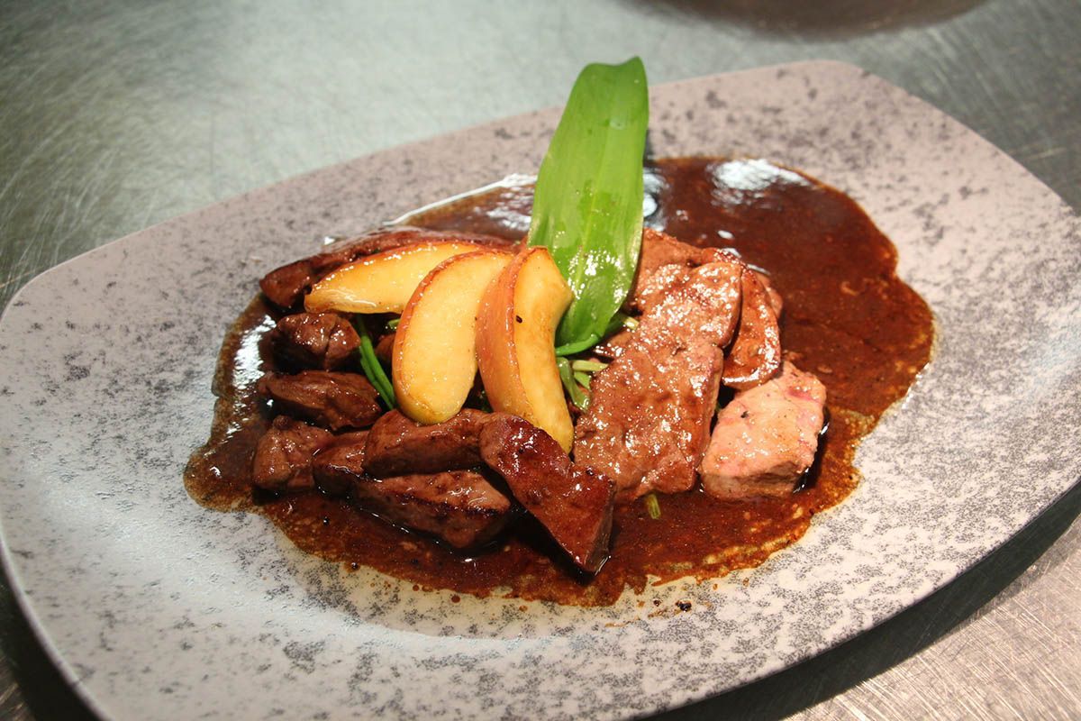 Kalbsleber in Apfel-Balsamico mit Bärlauch