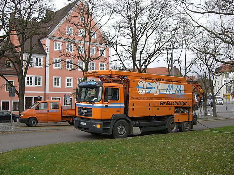 Kanalreiniger mit kontinuierlicher Wasserrückgewinnung