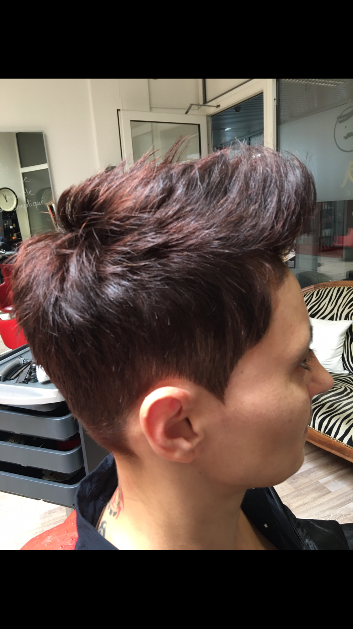 Coupe cheveux courts - Mikela Casting Coiffure