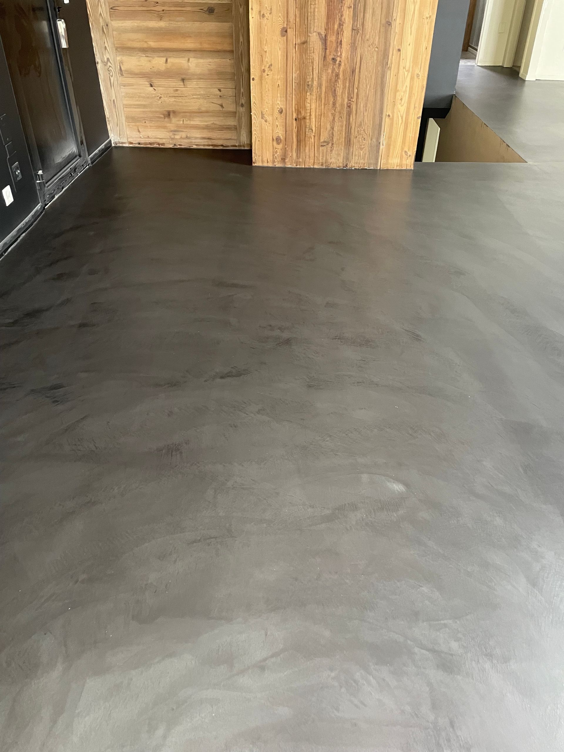 Béton ciré effet industriel