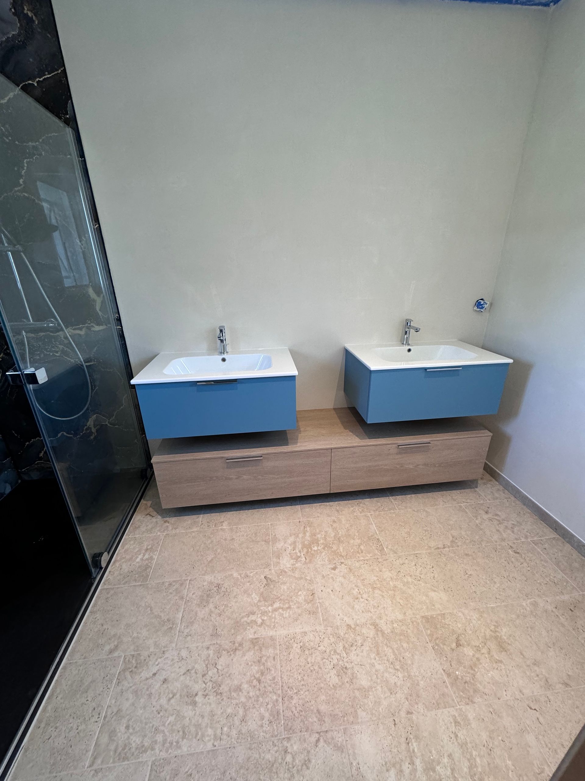 Deux meubles vasques