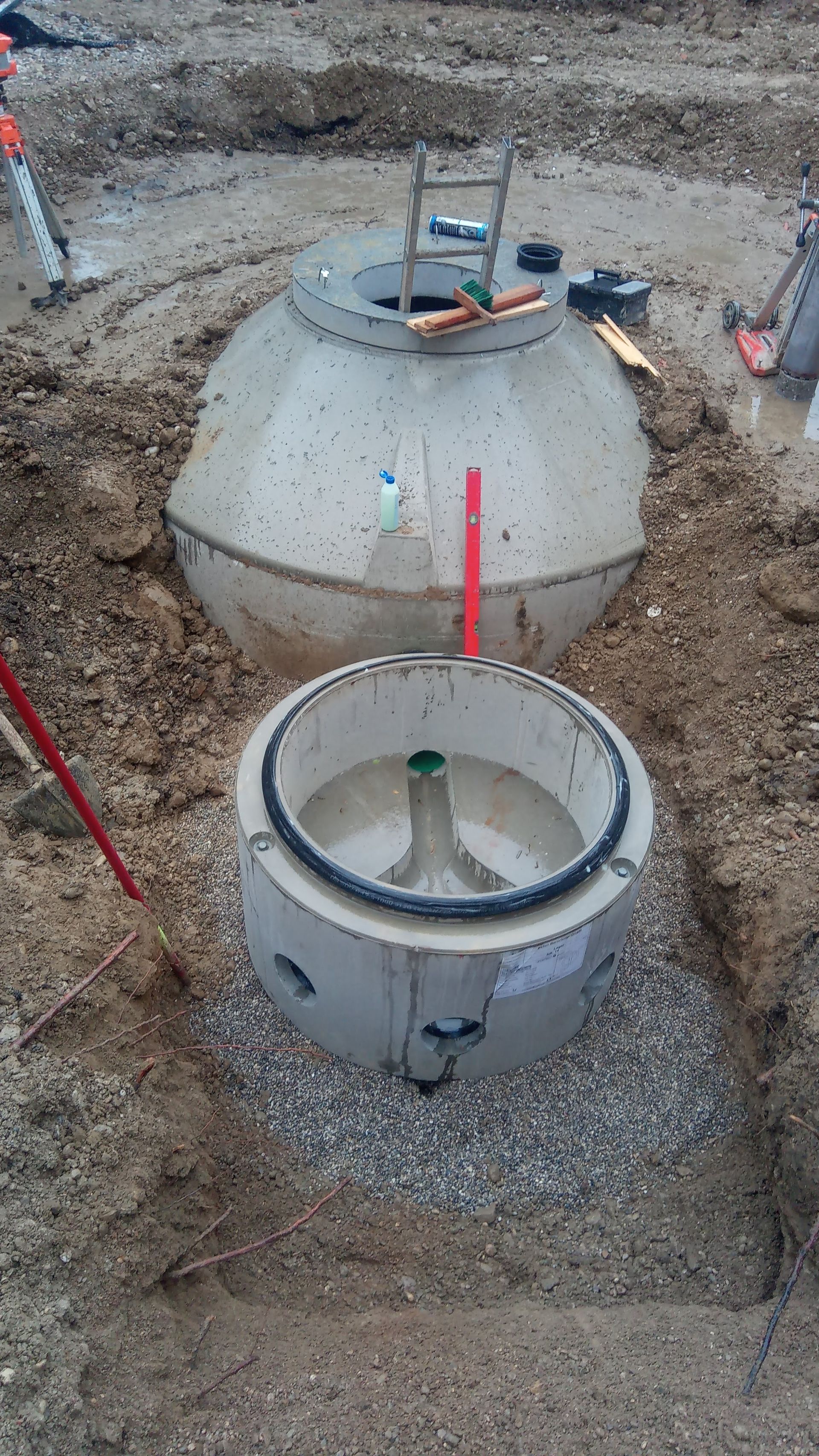 Abwassersystem, Betonbau im Aufbau