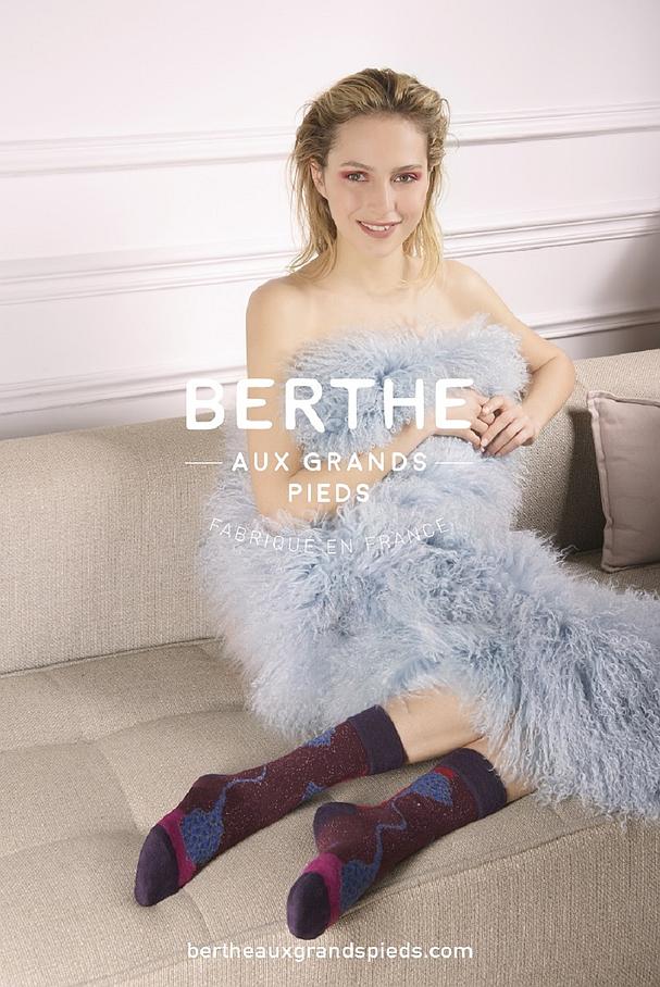 Robe à fourrure grise