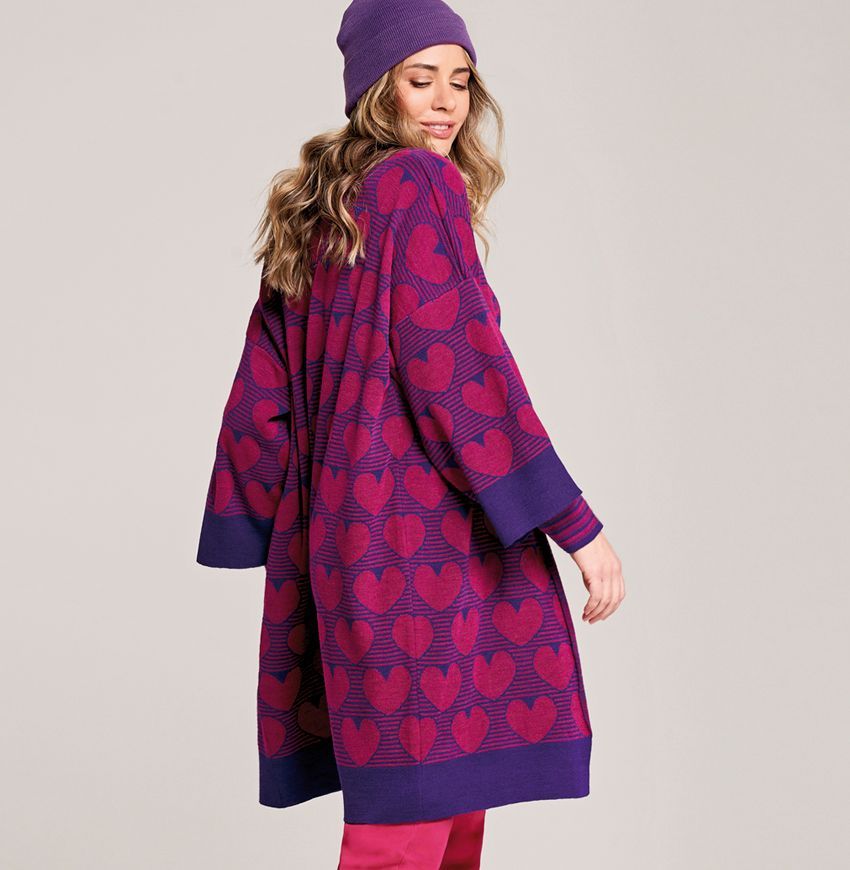 Veste bleu et rose à motif cœurs