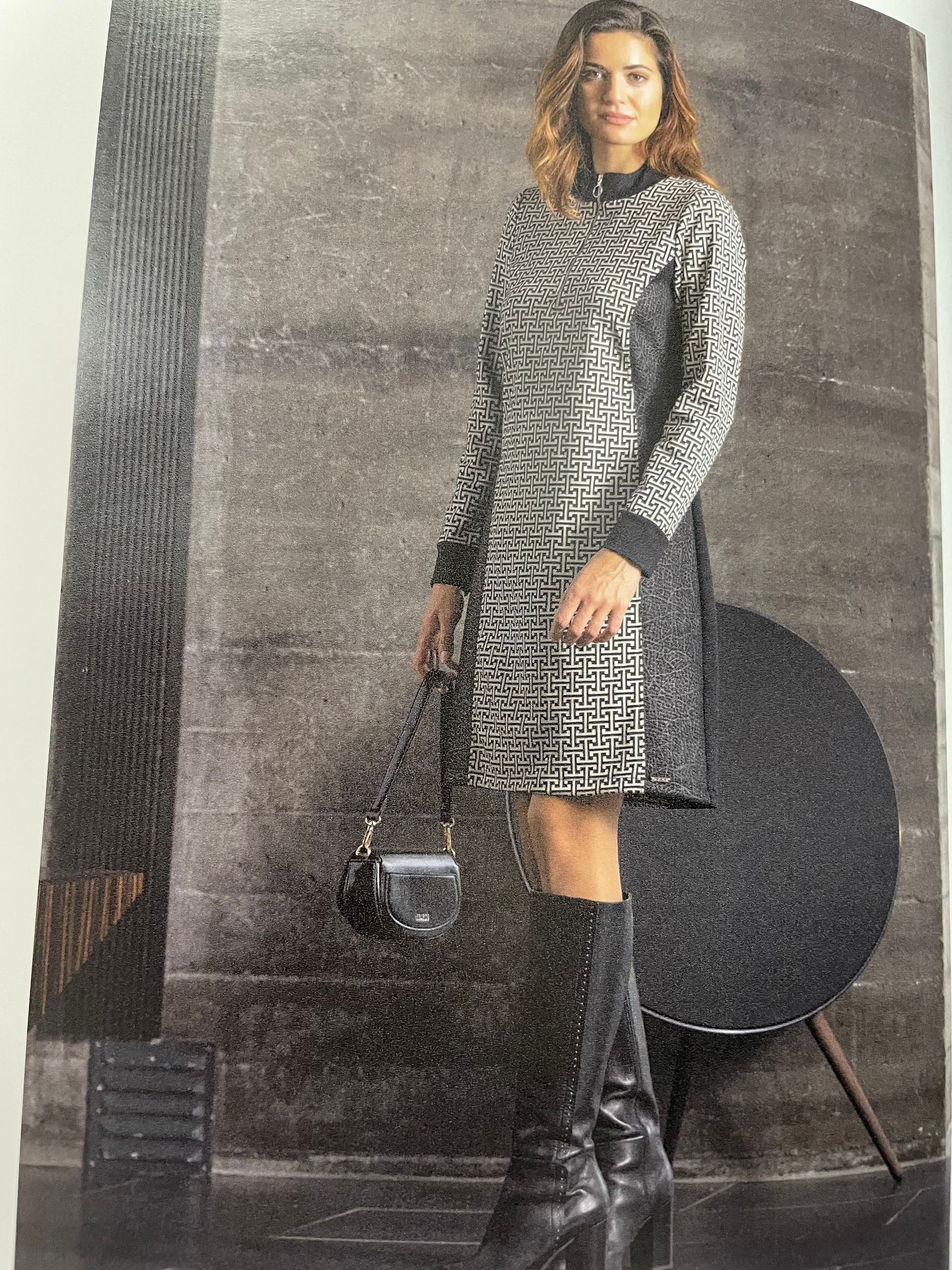 Robe graphique noire