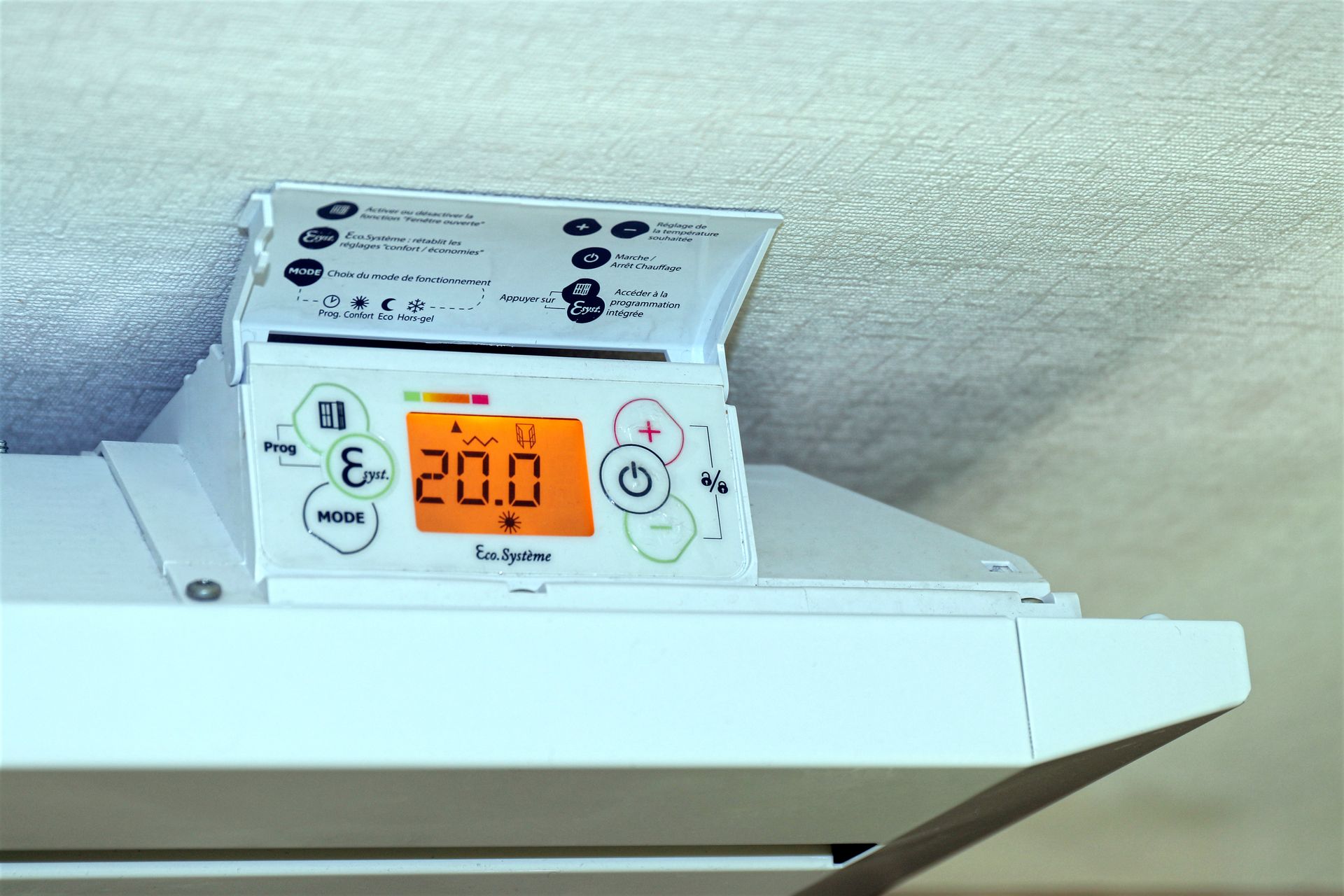 Le thermostat d'un radiateur électrique
