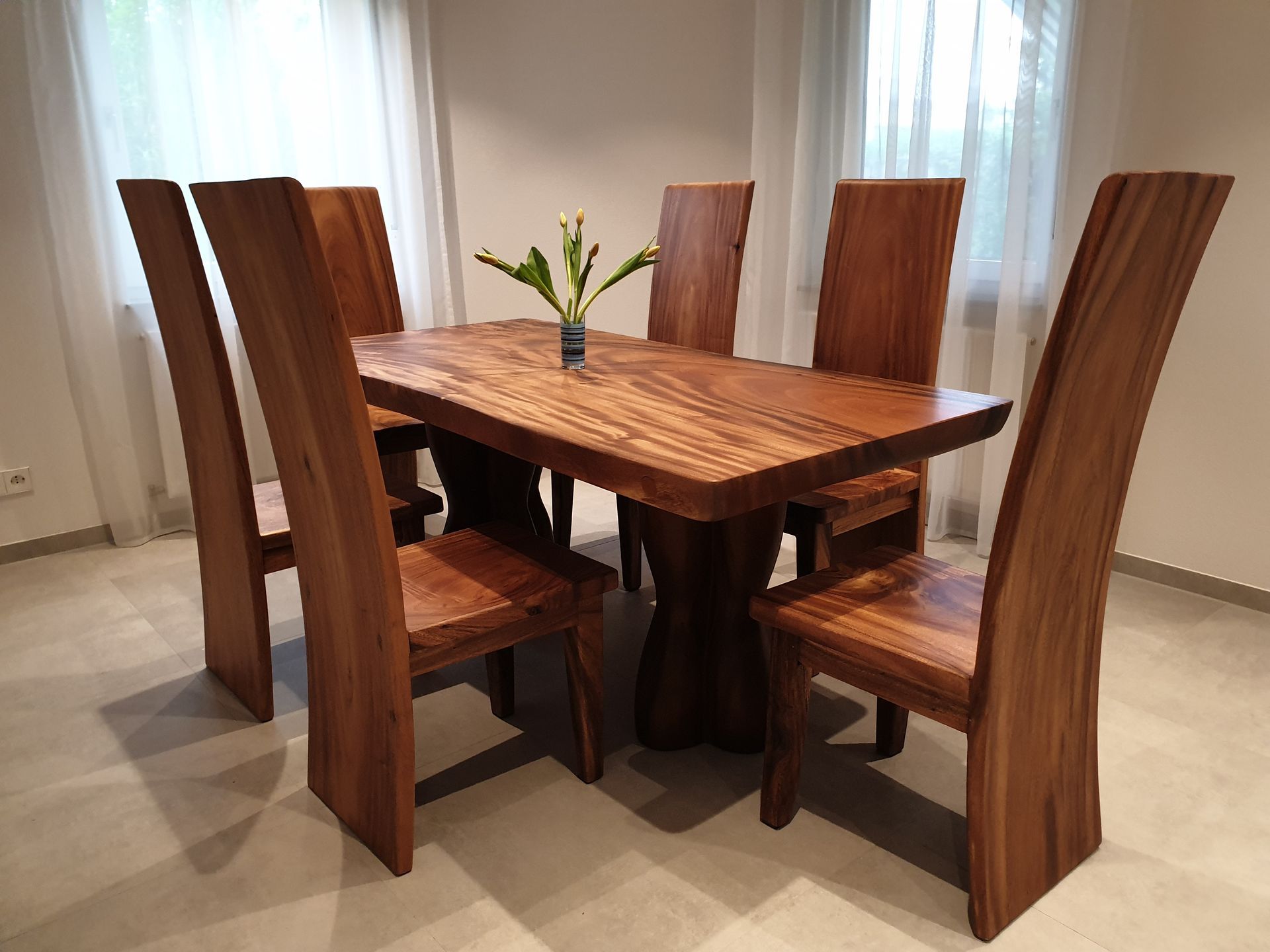 Massivholztisch von Böhmer Manaufaktur