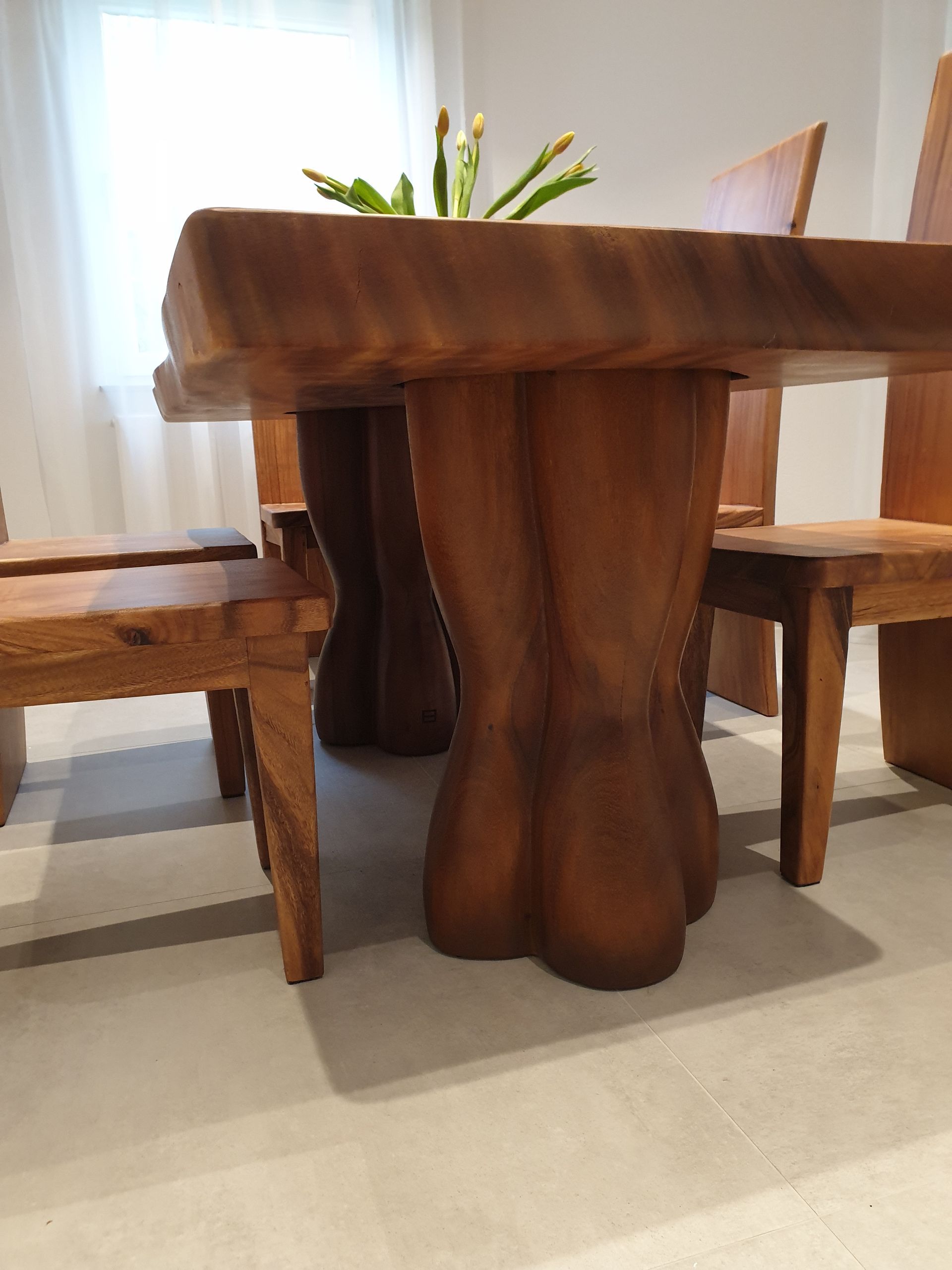 Dunkler Massivholztisch von Böhmer Manaufaktur