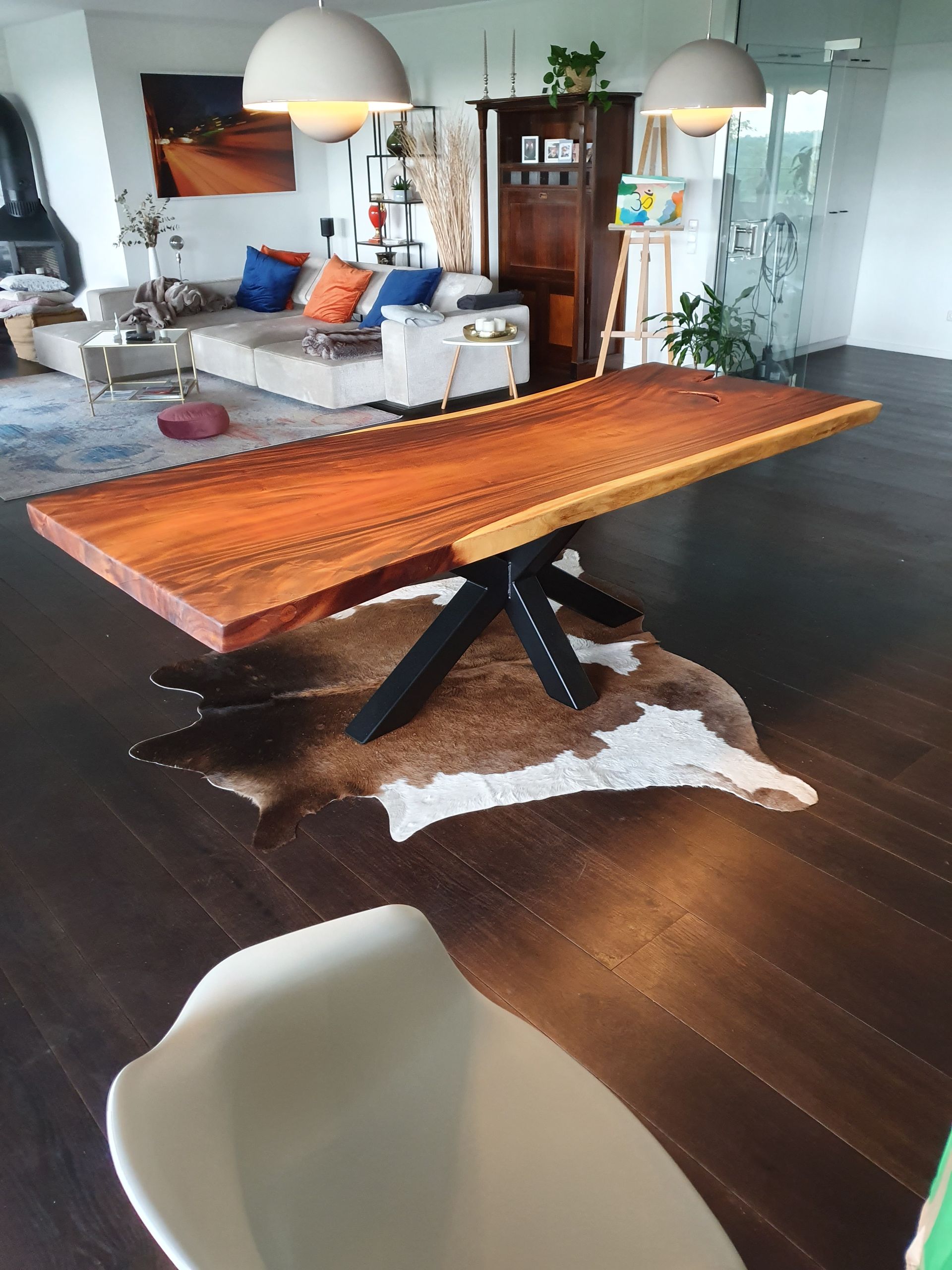 Esszimmertisch aus Massivholz von Böhmer Manufaktur