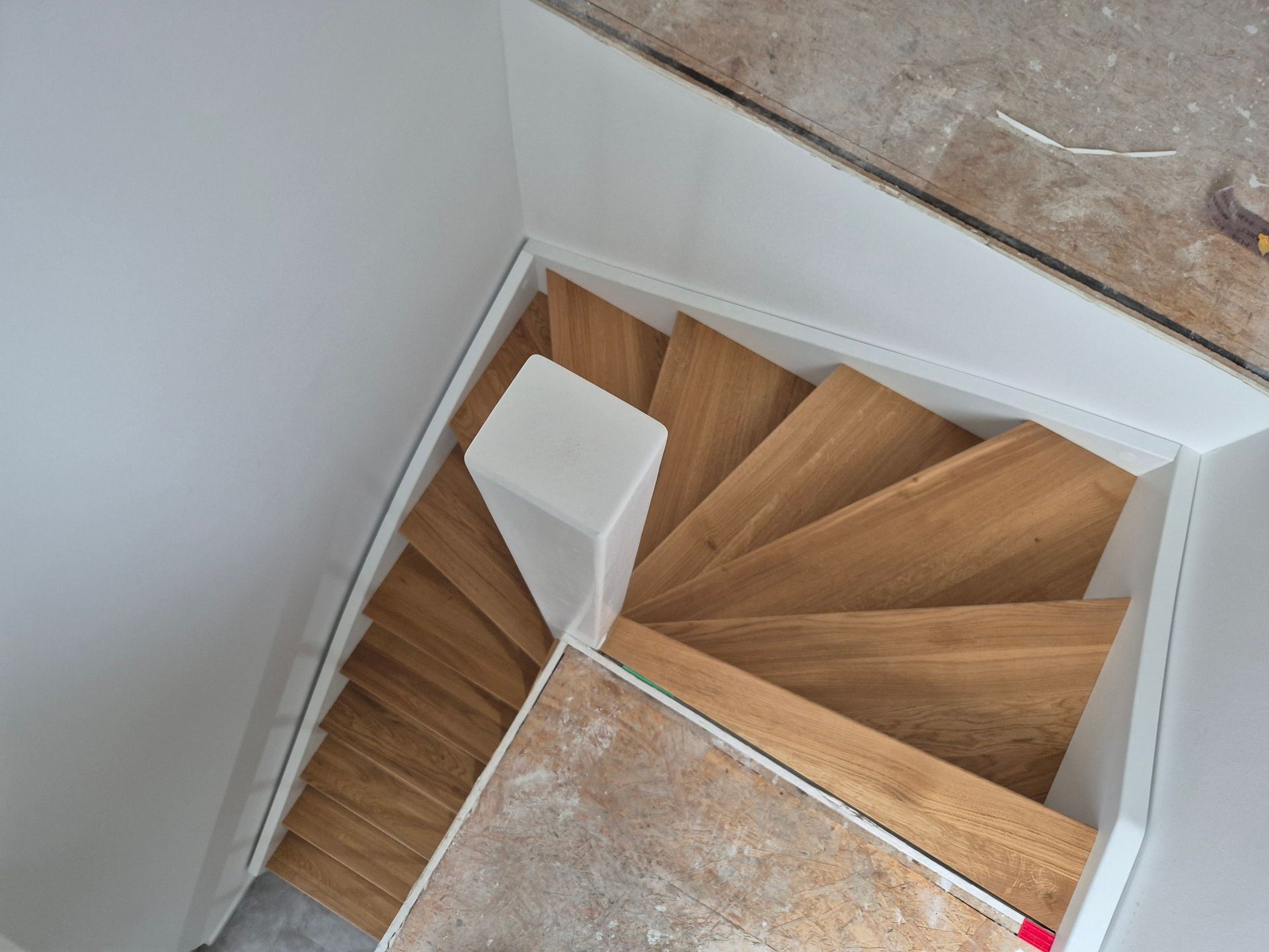 Holztreppe Wendeltreppe nach Maß von Böhmer Manufaktur